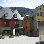 Beret Hotel Betrén